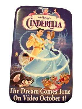 Walt Disney Cinderella Movie Button - Blue Illustration